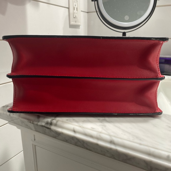 Authentic red Prada Elektra bag in excellent condition with minimal wear. - Picture 3 of 15